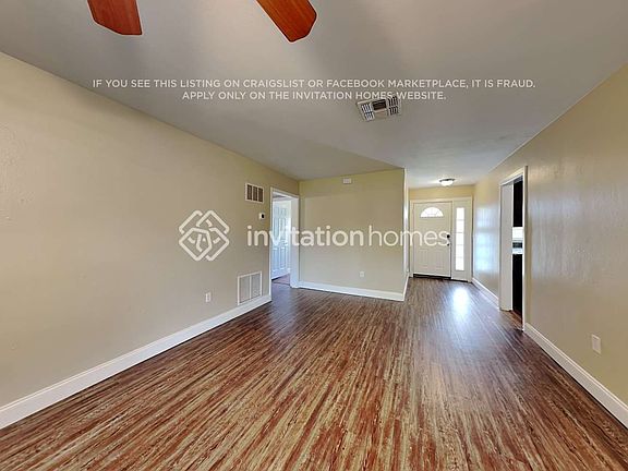 3rd image of 324 Lake Fair Ln