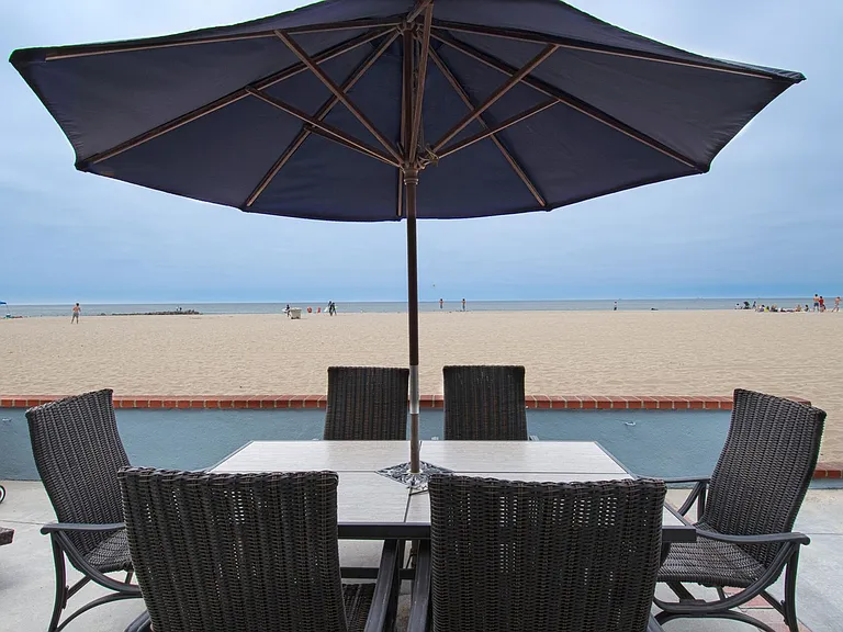 3703 Seashore Dr — Photo 14