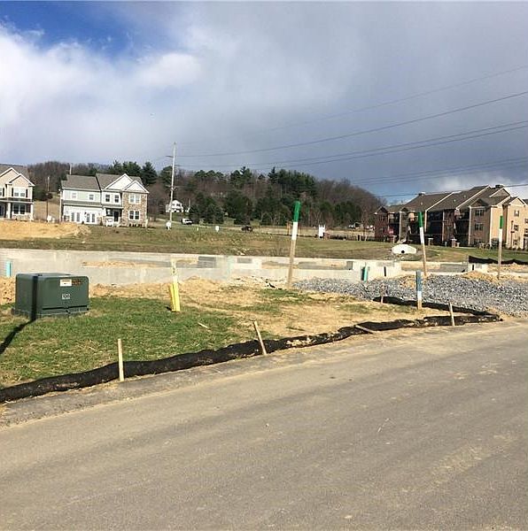 1st image of 208 Eagle Dr