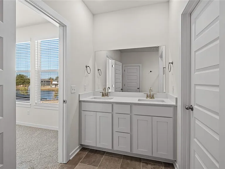 4790 Planetree St — Photo 18