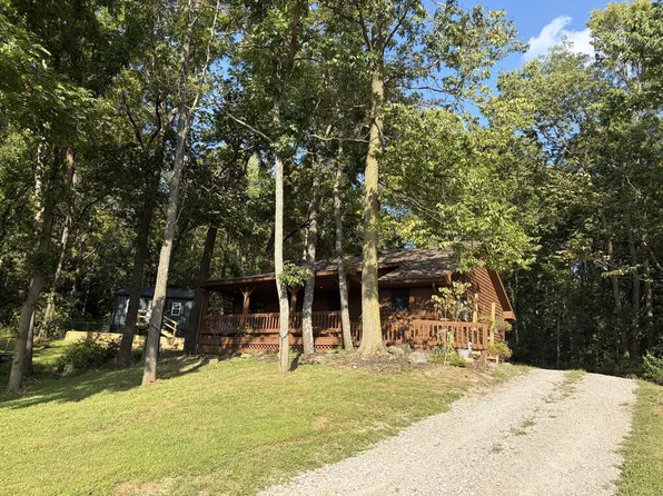 300 Core Rd, Frankfort, OH 45628