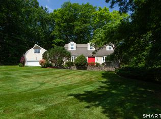 26 Rushleigh Road, West Hartford, CT 06117