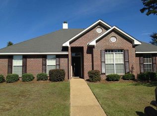 401 Oak Bnd, Brandon, MS 39047