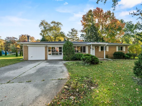 11007 Willowmere Dr, Indianapolis, IN 46280