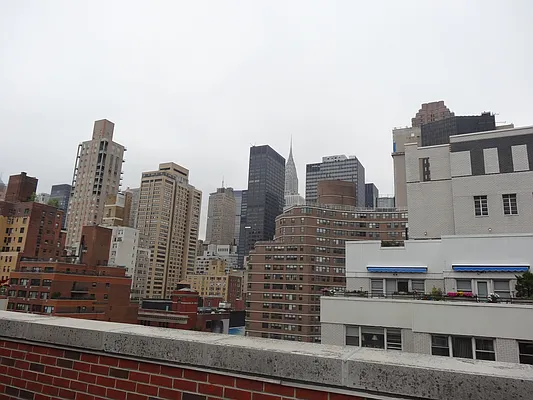 Sold by Nest Seekers International | media 9
