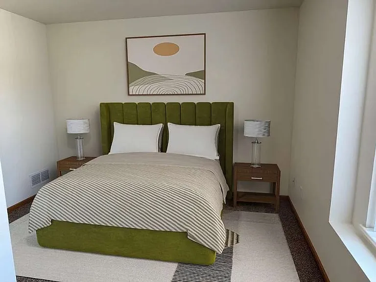 1635 Midland Ct NE — Photo 4