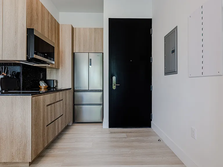 Saffron Apartments — Photo 85