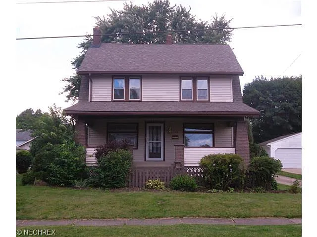 158 E Wilson St photo 1