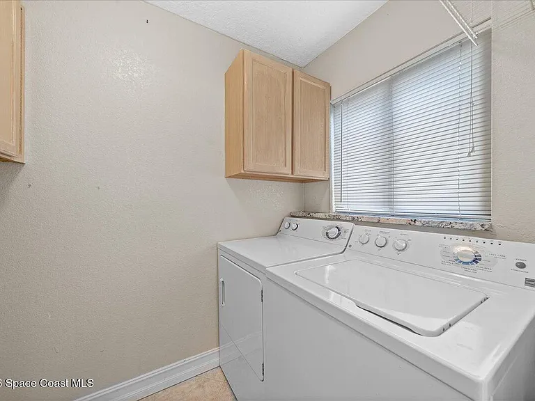 555 Jackson Ave #201 — Photo 30