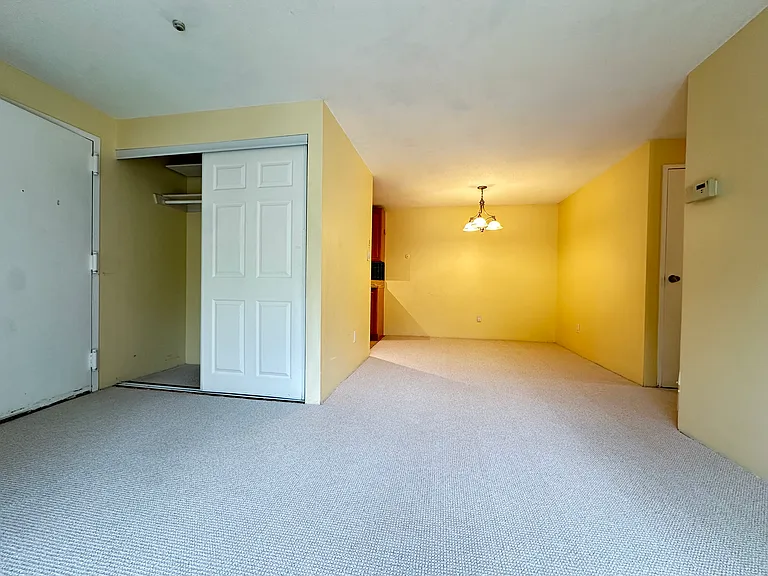 10 Village Hill Ln #7 — Photo 2