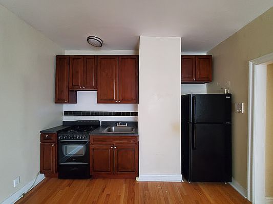 3rd image of 179 Linden Blvd #3E