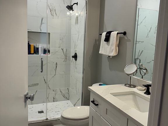 En Suite for Main Bedroom