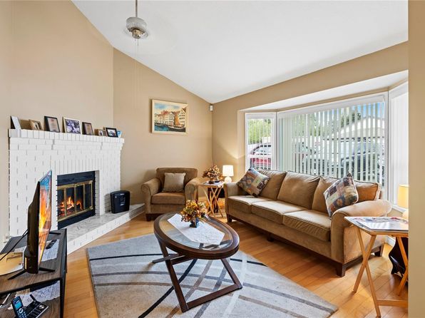 120 Finholm St N #3, Parksville, BC V9P 1J5