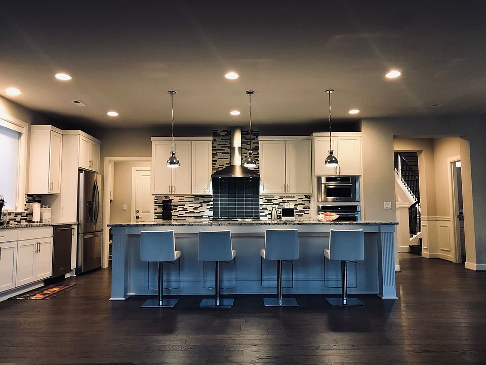 1st image of 1053 Pine Crest Cir