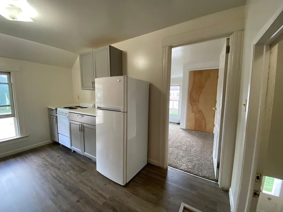 Building Photo - 315 N Washington St #4