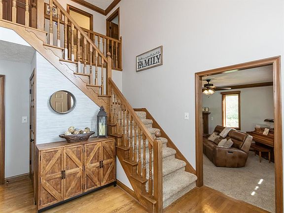 3rd image of 1450 Laurel Oak Dr