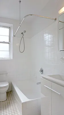 Rented by Metropolitan Equities | media 18