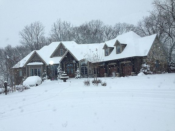 2nd image of 1409 Reserve Pl