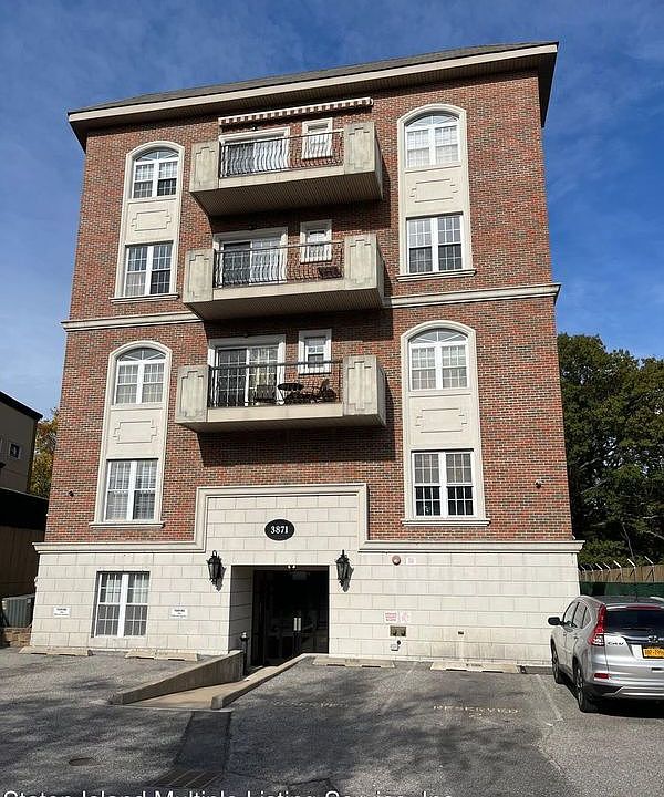 1st image of 3871 Amboy Rd APT 301