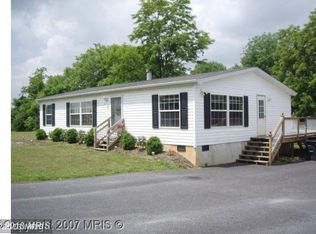 115 Peach Tree Ln, Bunker Hill, WV 25413
