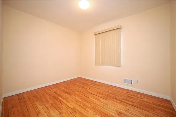 Sold by Momentum Real Estate LLC | media 13