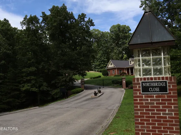 1016 Northbridge Close, Kingston, TN 37763
