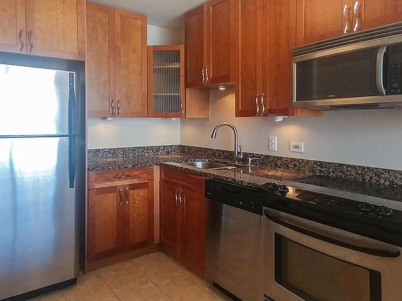 5th image of 405 N Wabash Ave Unit 1401