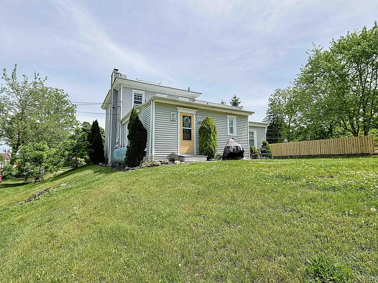 2 Broadway Ave #2 — Photo 42