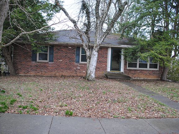 2nd image of 941 Holly Springs Dr