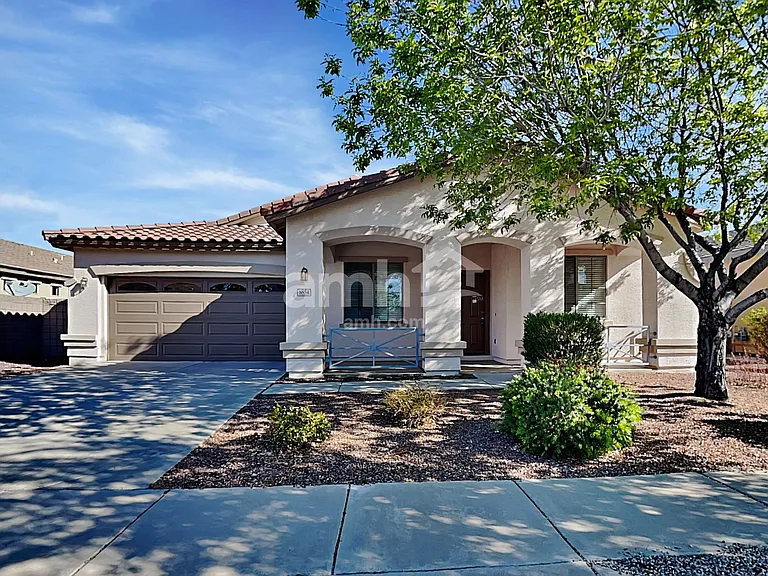 8854 W Northview Ave — Photo 1