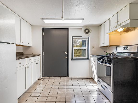 2nd image of 27031 128th Pl SE #4