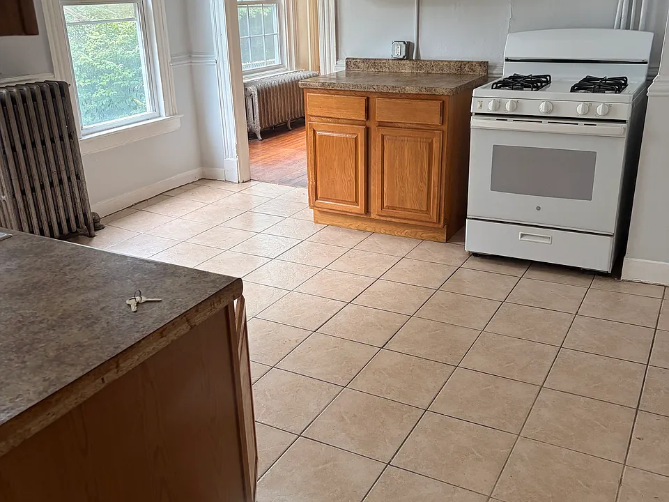 45 Idylwood Ave #1