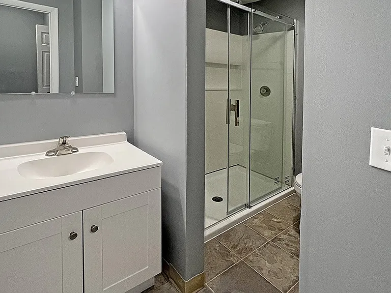 Woodland Apartments — Photo 9