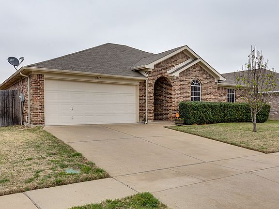 2nd image of 6917 Misty Meadow Ln