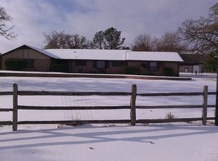 3 Countryside Dr, Bridgeport, TX 76426