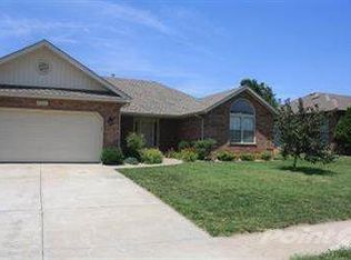 3931 S Hillsdale Ave, Springfield, MO 65807