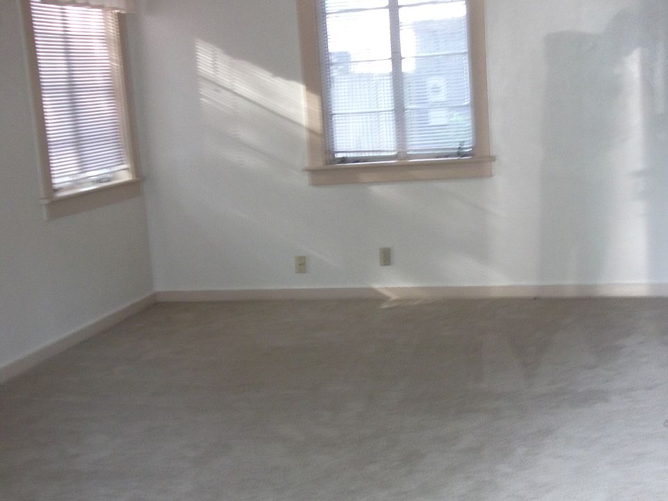 1st image of 104 Ethel Cir