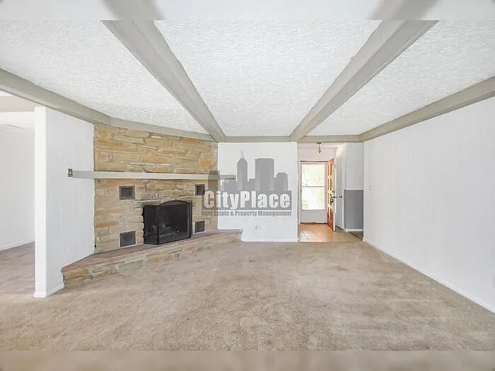 636 Oak Dr — Photo 7