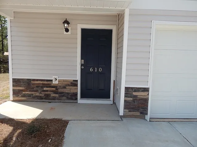 610 Oakmont Valley Trl — Photo 2