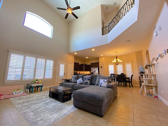 4th image of 11629 Saint Thomas Way