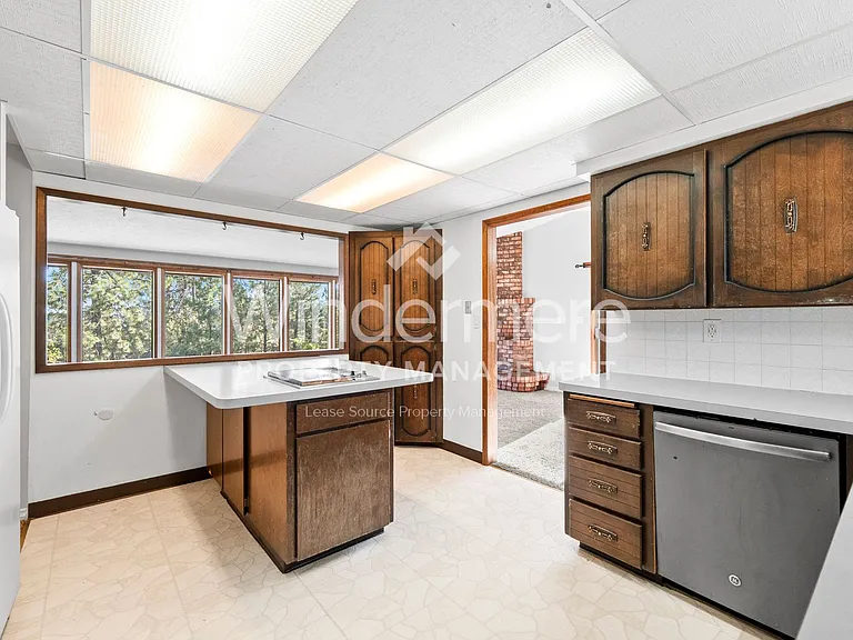 6622 E 15th Ave — Photo 3