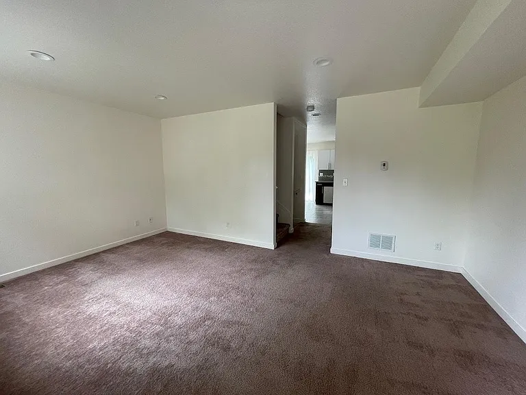 1322 S Coffman St #5 — Photo 2