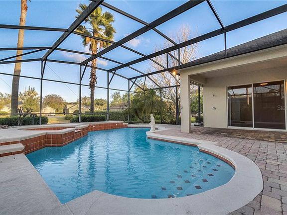 5th image of 715 Shadowmoss Dr