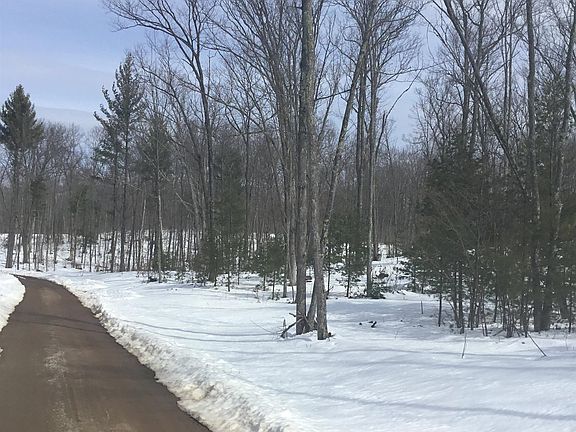 2nd image of 8 Rhett Ln