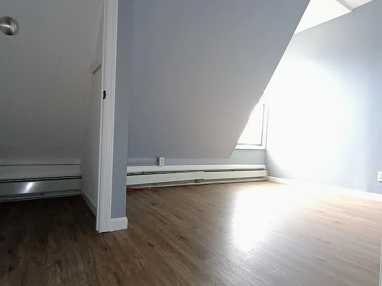 166 Ridgewood Ave #3 — Photo 7