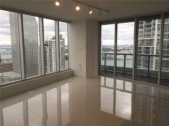 3rd image of 485 Brickell Ave APT 4102