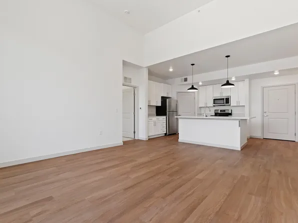 The Station Apartments at Gateway
