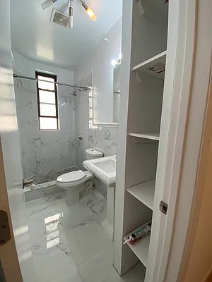 Rented by Compass | media 9