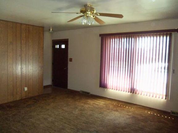 2nd image of 1224 Lakeview Ave