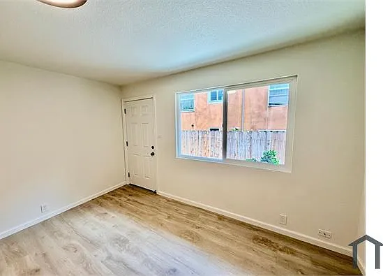 1132 Parker St #B — Photo 10